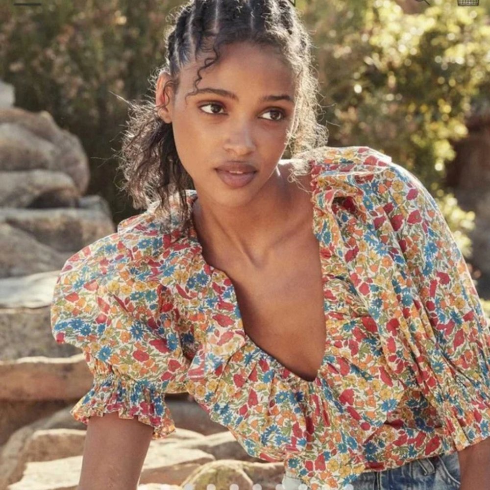 Doen Multicolor Floral Puff-Sleeve Blouse